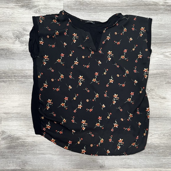 Stitch's Tops - Paper Moon‎ Floral Print Sleeveless Blouse V-Neck Casual Top, Size L